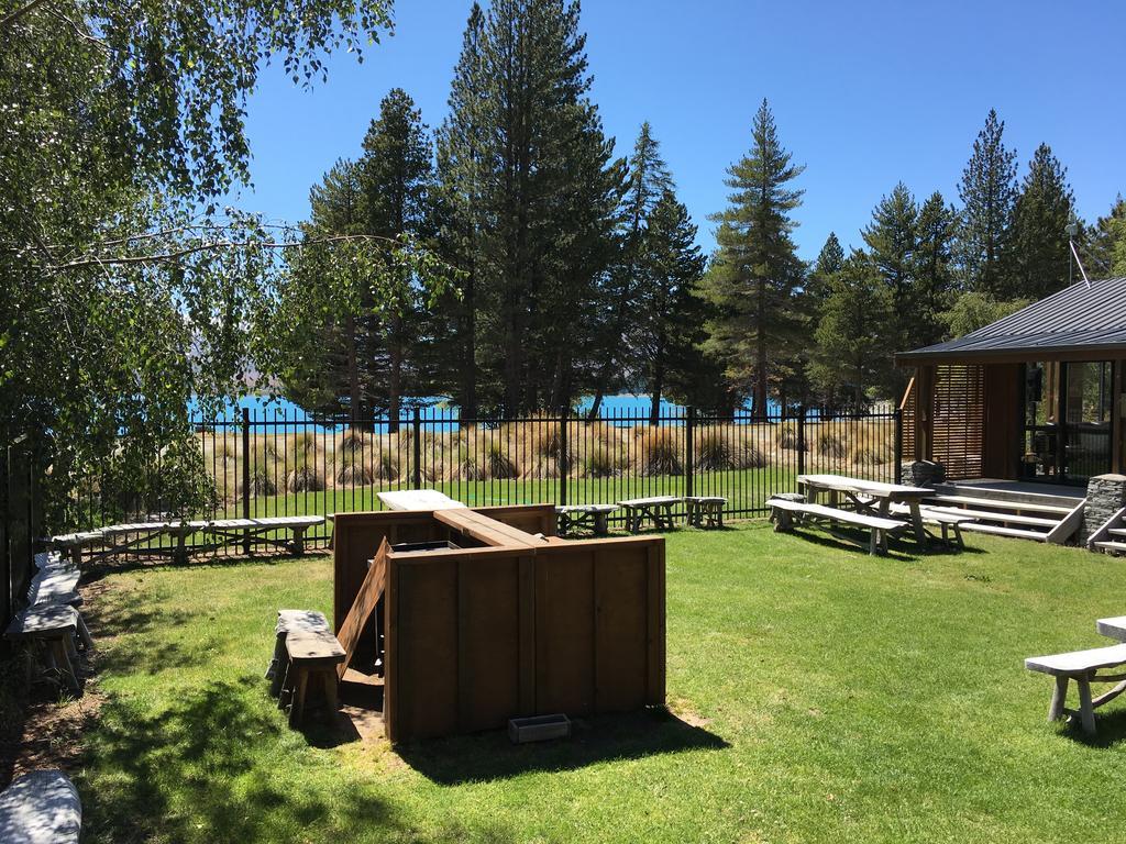 Lakes Edge Hostel *